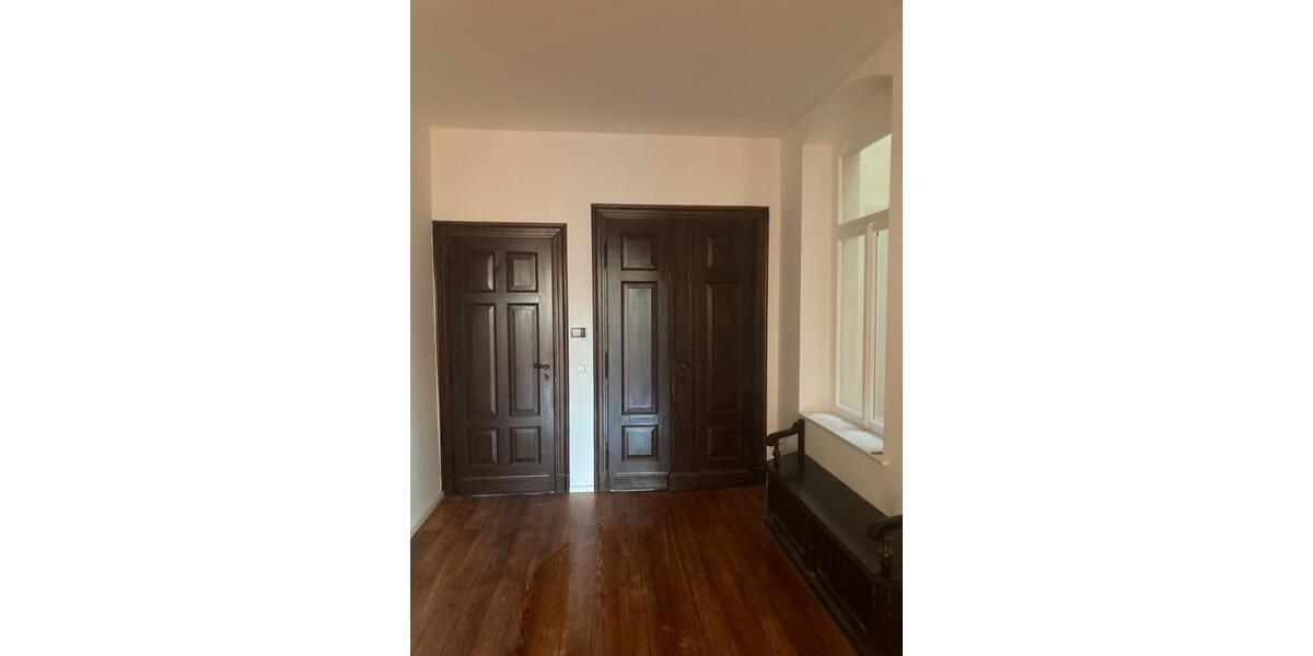 Etagenwohnung Reichenbach im Vogtland - 5 Zimmer, 150 m&sup2;, 900&euro; | Angebot:26120392