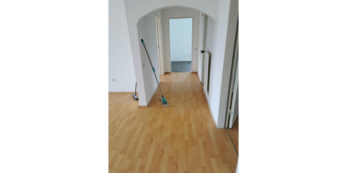 Etagenwohnung Herbstein - 3 Zimmer, 85 m&sup2;, 720&euro; | Angebot:25297861
