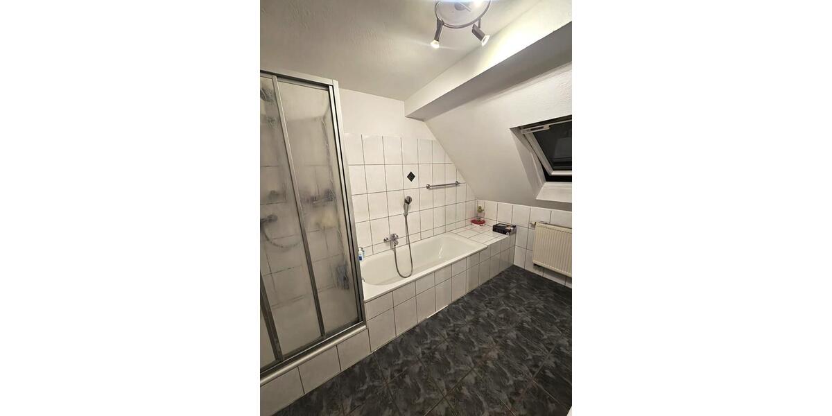 Dachgeschoßwohnung Bad Kreuznach Bad Münster am Stein-Ebernburg - 3 Zimmer, 80 m&sup2;, 750&euro; | Angebot:25269228