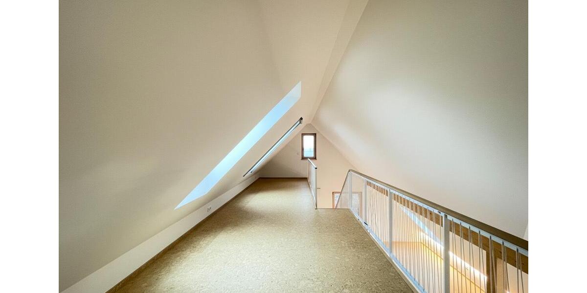 Dachgeschoßwohnung Nördlingen - 3.5 Zimmer, 119 m&sup2;, 1.470&euro; | Angebot:25321878