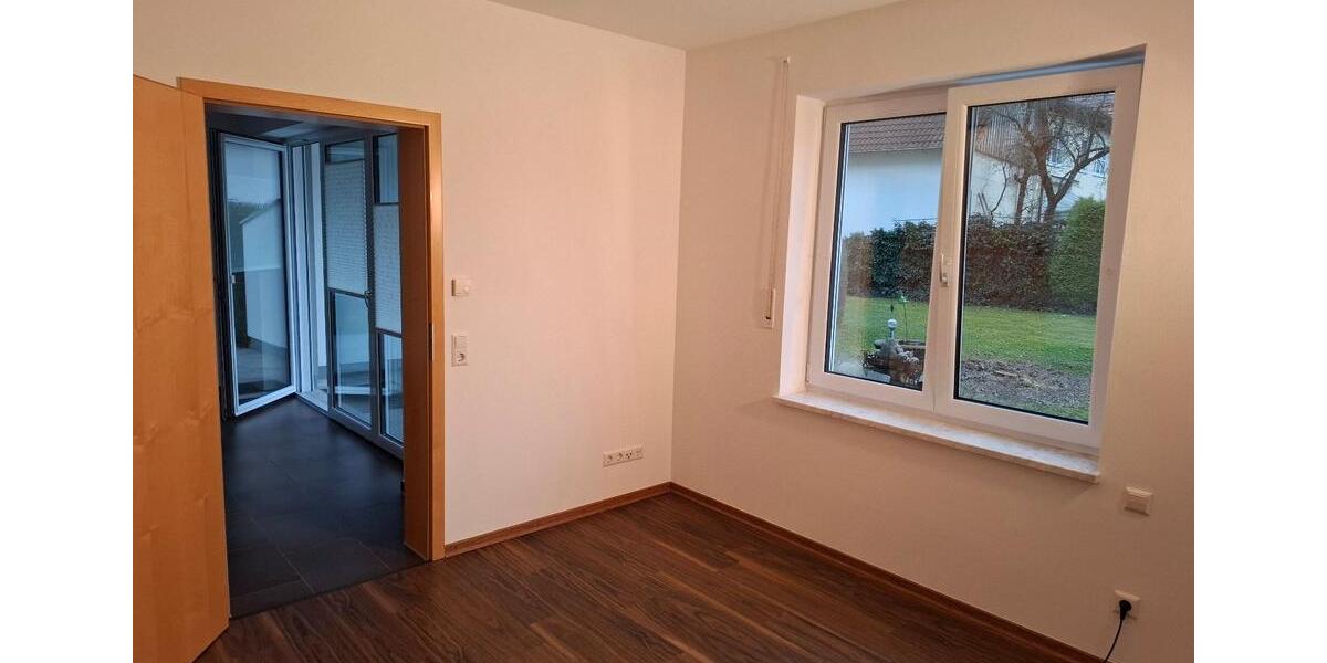 Erdgeschoßwohnung Krumbach (Schwaben) - 3.5 Zimmer, 84 m&sup2;, 1.008&euro; | Angebot:25956537