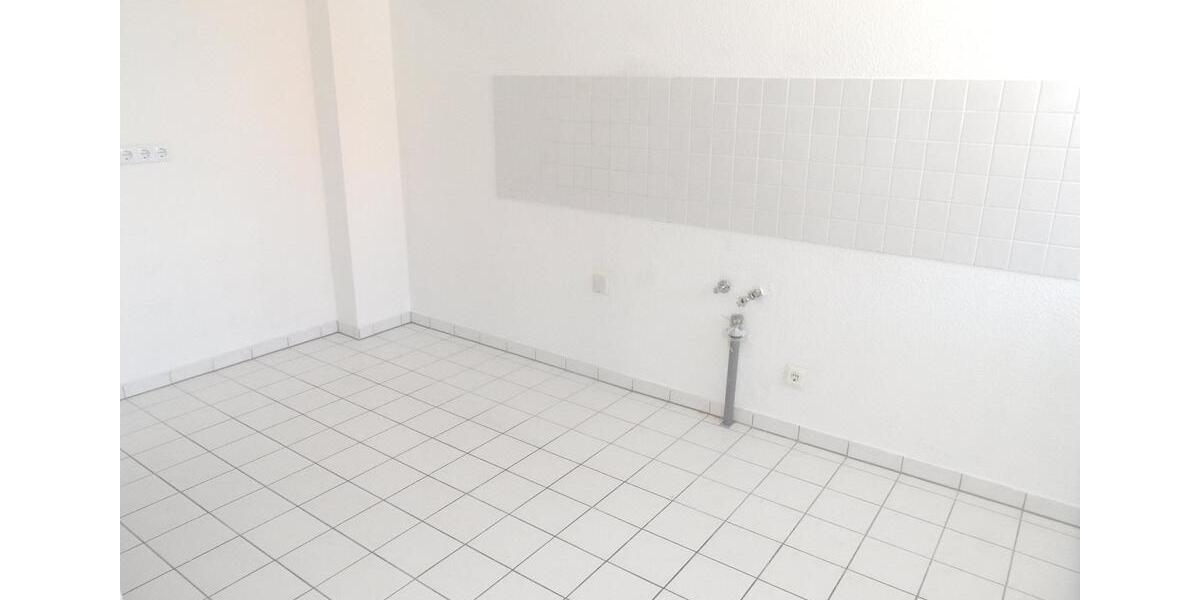 Etagenwohnung Werdau - 3 Zimmer, 76 m&sup2;, 440&euro; | Angebot:26477175
