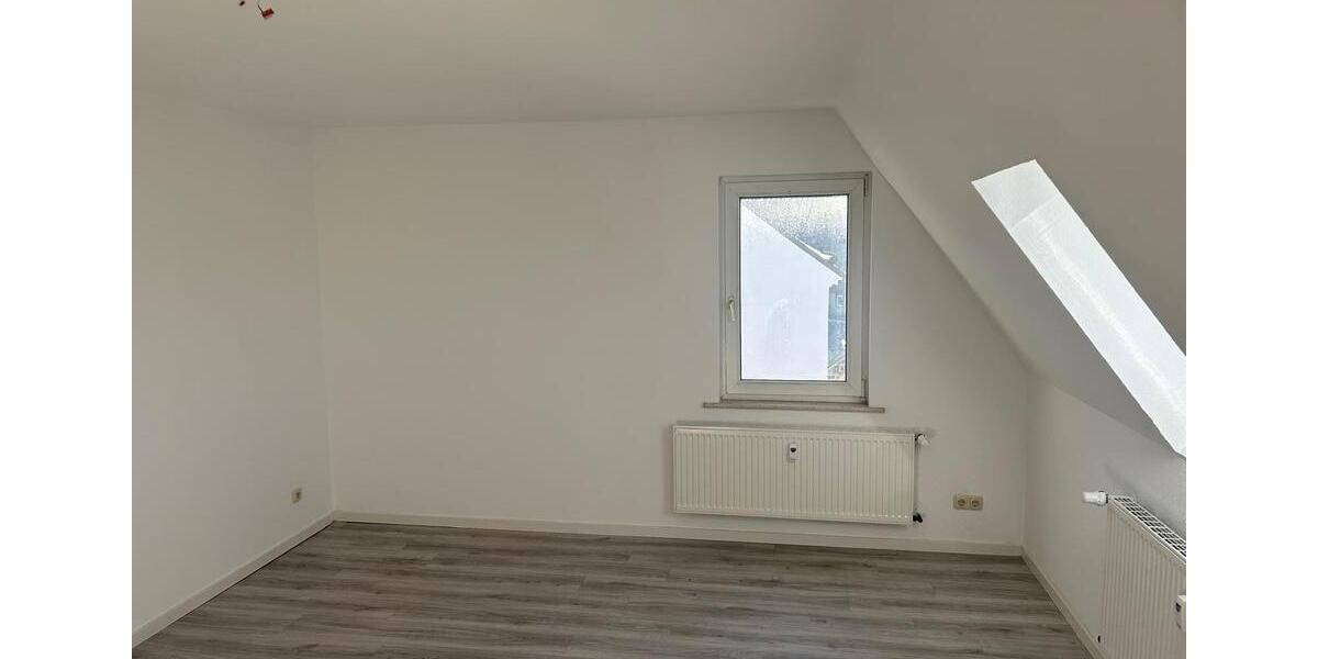 Dachgeschoßwohnung Neukirchen/Erzgebirge Erzgebirge - 4 Zimmer, 126 m&sup2;, 900&euro; | Angebot:25547267