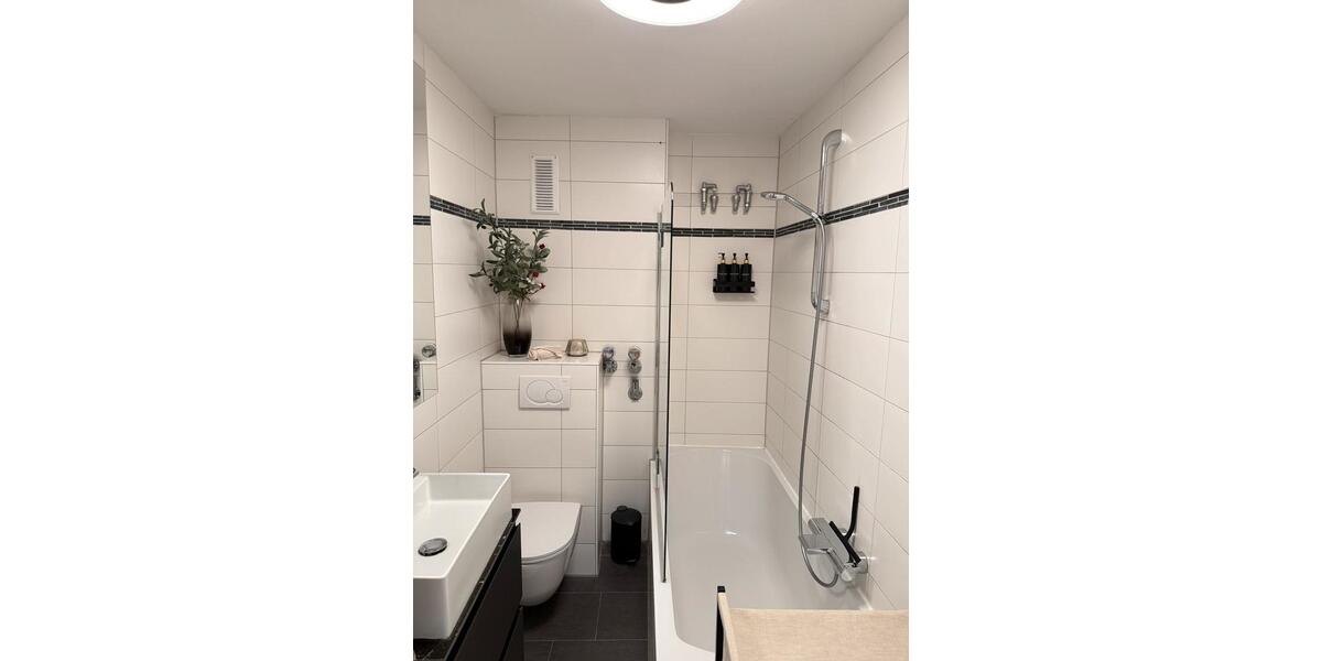 Etagenwohnung München Schwabing-West - 2 Zimmer, 75 m&sup2;, 1.990&euro; | Angebot:25521071