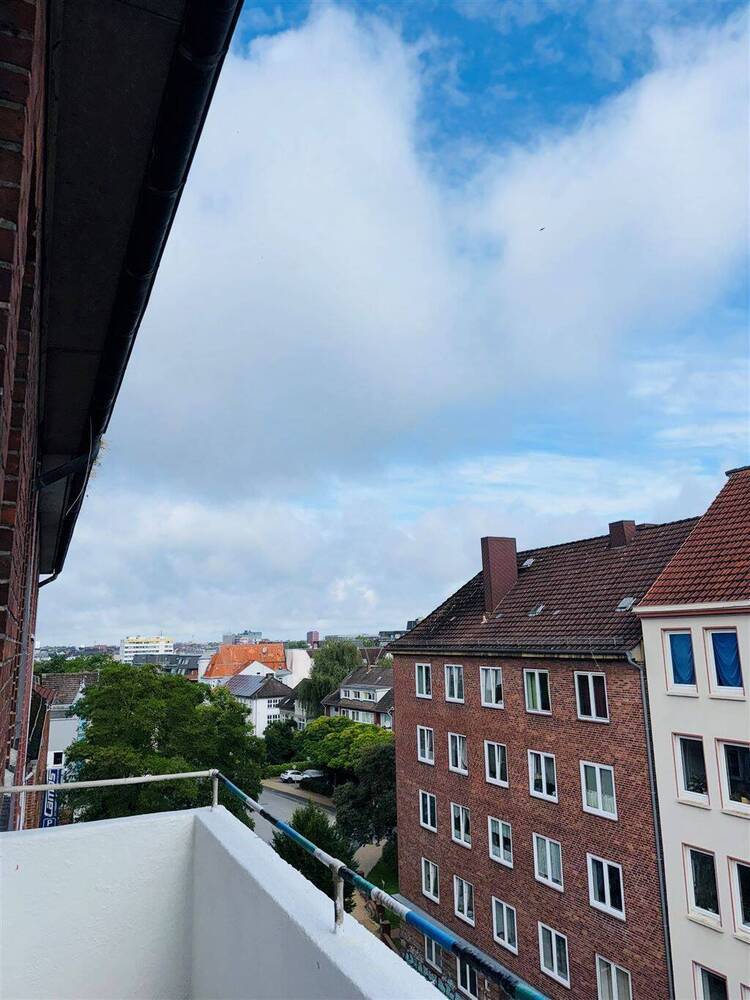 Helle 2-Zimmer-Wohnung mit Balkon in zentraler Lage Iltisstraße, Kiel