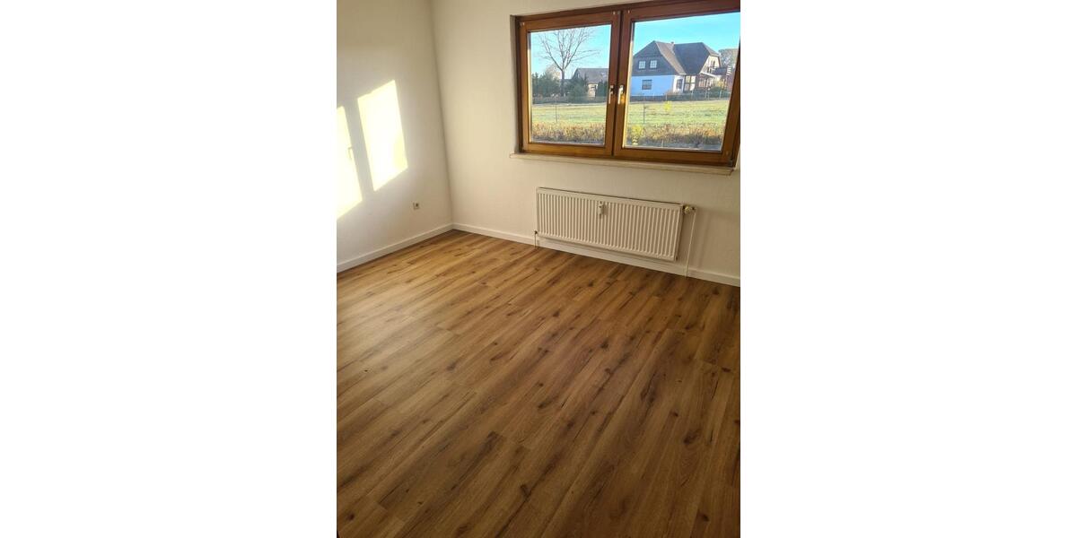 Freundliche 3- Zi.- Whg. im Grünen, eigener Garten 3 zimmer