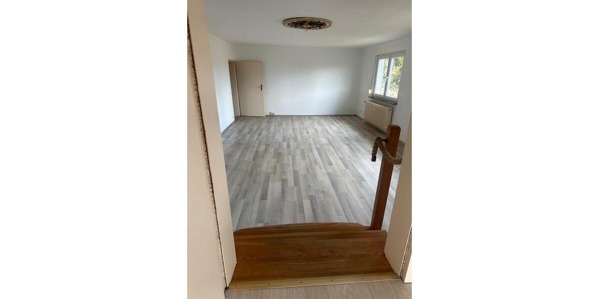 Etagenwohnung Viernheim - 4 Zimmer, 120 m&sup2;, 1.350&euro; | Angebot:26041316