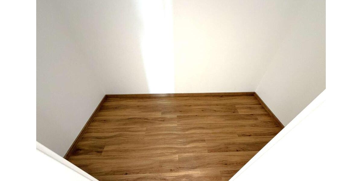 Dachgeschoßwohnung Eutingen im Gäu - 3 Zimmer, 113 m&sup2;, 1.359&euro; | Angebot:24491248