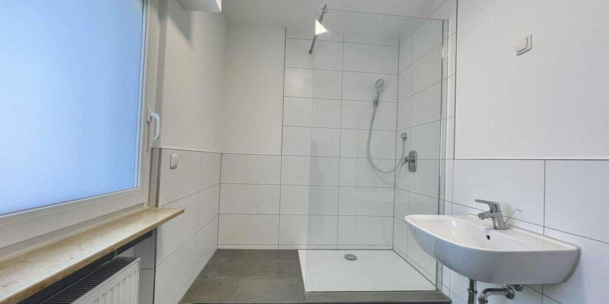 Einfamilienhaus Bad Homburg Ober-Erlenbach - 1 Zimmer, 322 m&sup2;, 3.400&euro; | Angebot:25691126