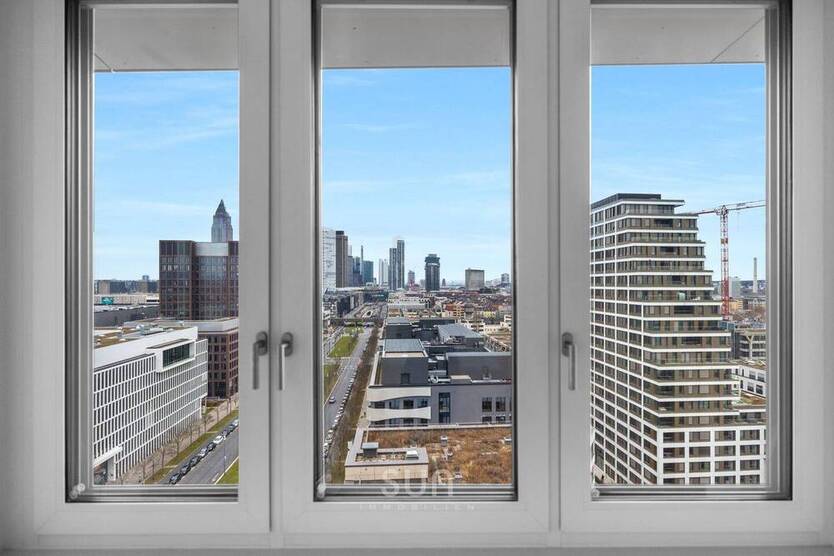 ***Skyline-Panorama & Design pur - Exklusives Wohnen im Hochhaus-Highlight***