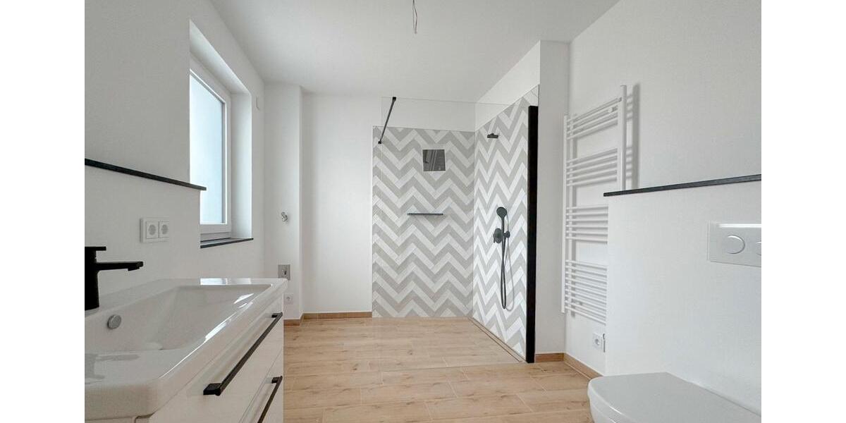 Etagenwohnung Springe - 2 Zimmer, 83 m&sup2;, 1.072&euro; | Angebot:26149856