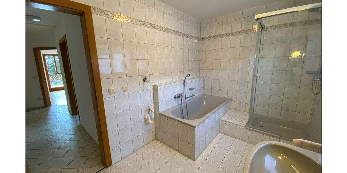 Etagenwohnung Bad Aibling - 3 Zimmer, 83 m&sup2;, 1.320&euro; | Angebot:25770370