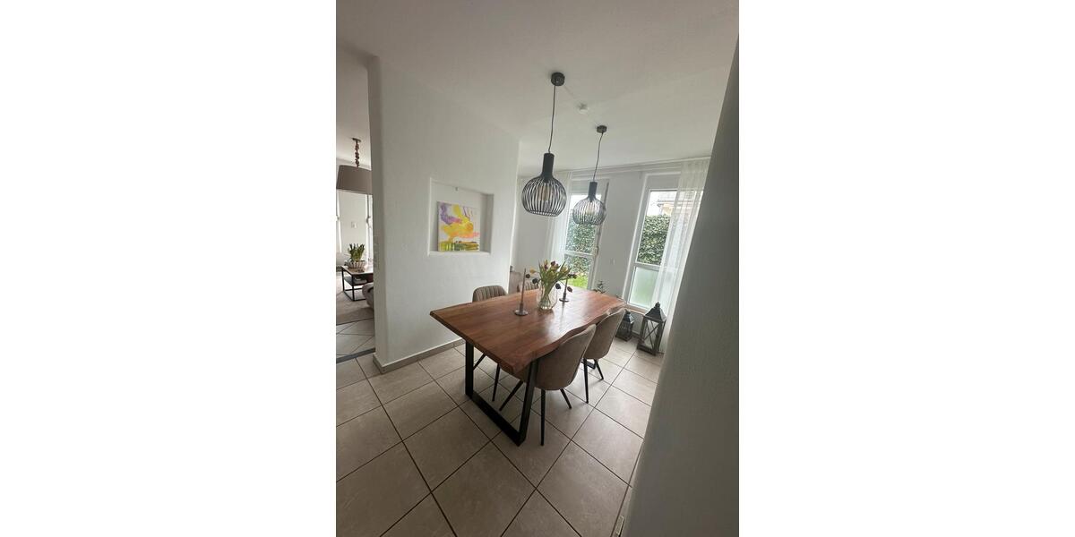 Etagenwohnung Wiesentheid - 4 Zimmer, 110 m&sup2;, 990&euro; | Angebot:26034272