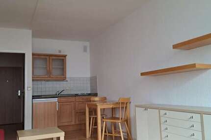 Wohnung zum Mieten in Plauen 238,16 € 27.92 m² 1 zimmer
