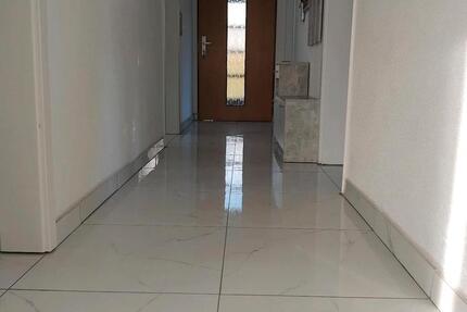 Wohnung Walldürn - 4 Zimmer, 90 m&sup2;, 850&euro; | Angebot:25151245