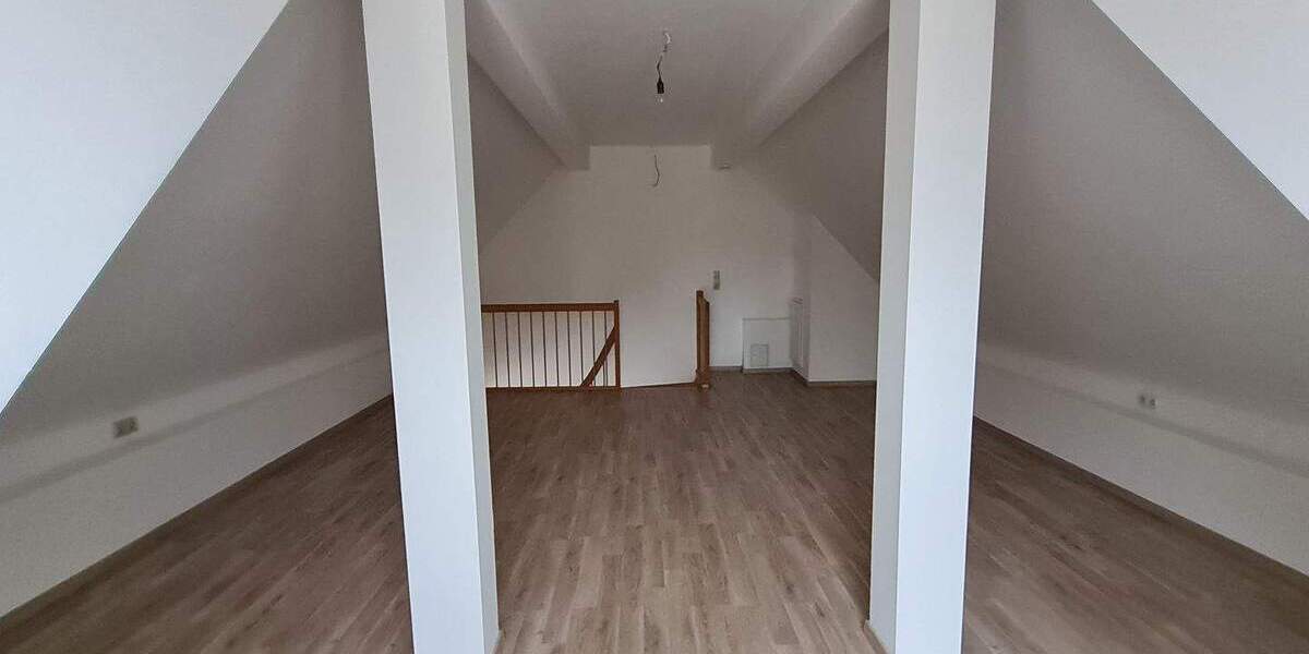 Großzügig Wohnen über 2 Etagen in Riegelsberg 5 zimmer