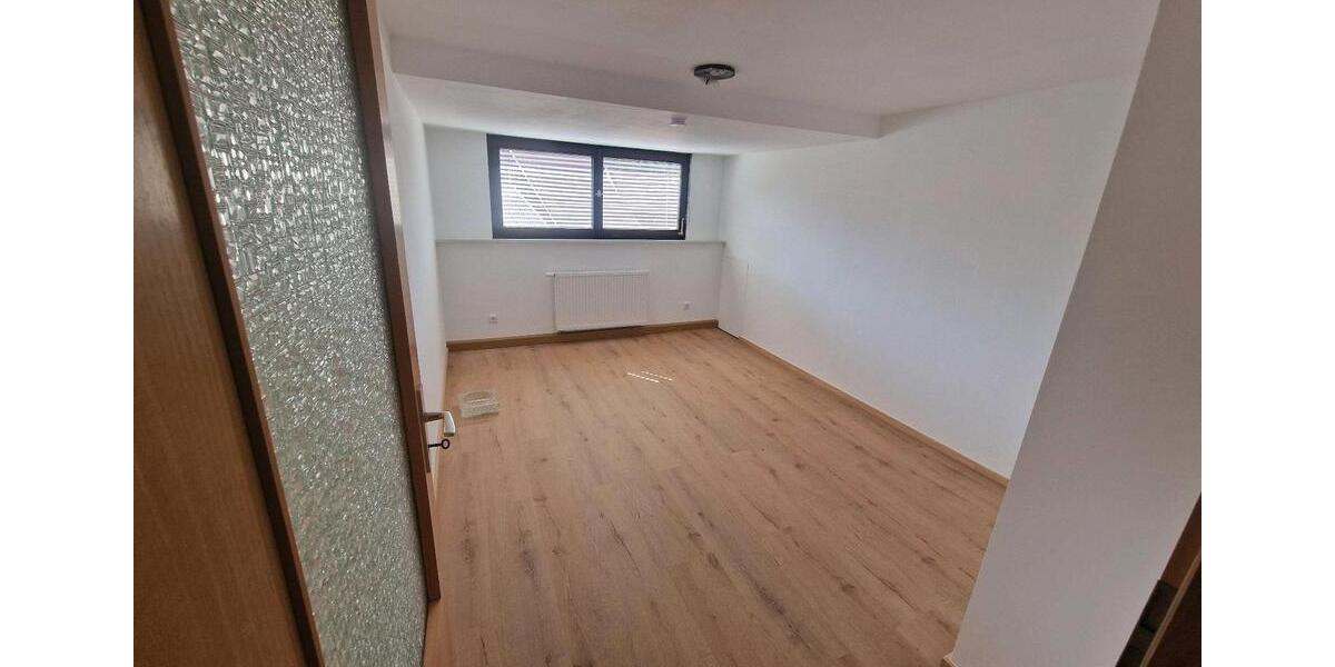 Helle 2Zimmer Küche Bad DG 1 zimmer