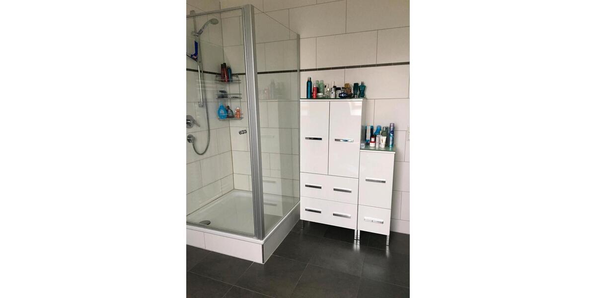 Etagenwohnung Enger - 2 Zimmer, 125 m&sup2;, 950&euro; | Angebot:26262993