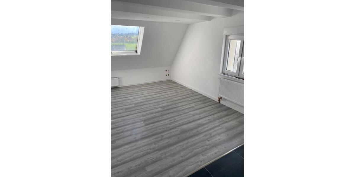 Dachgeschoßwohnung Ötisheim - 2.5 Zimmer, 50 m&sup2;, 1.200&euro; | Angebot:24846736