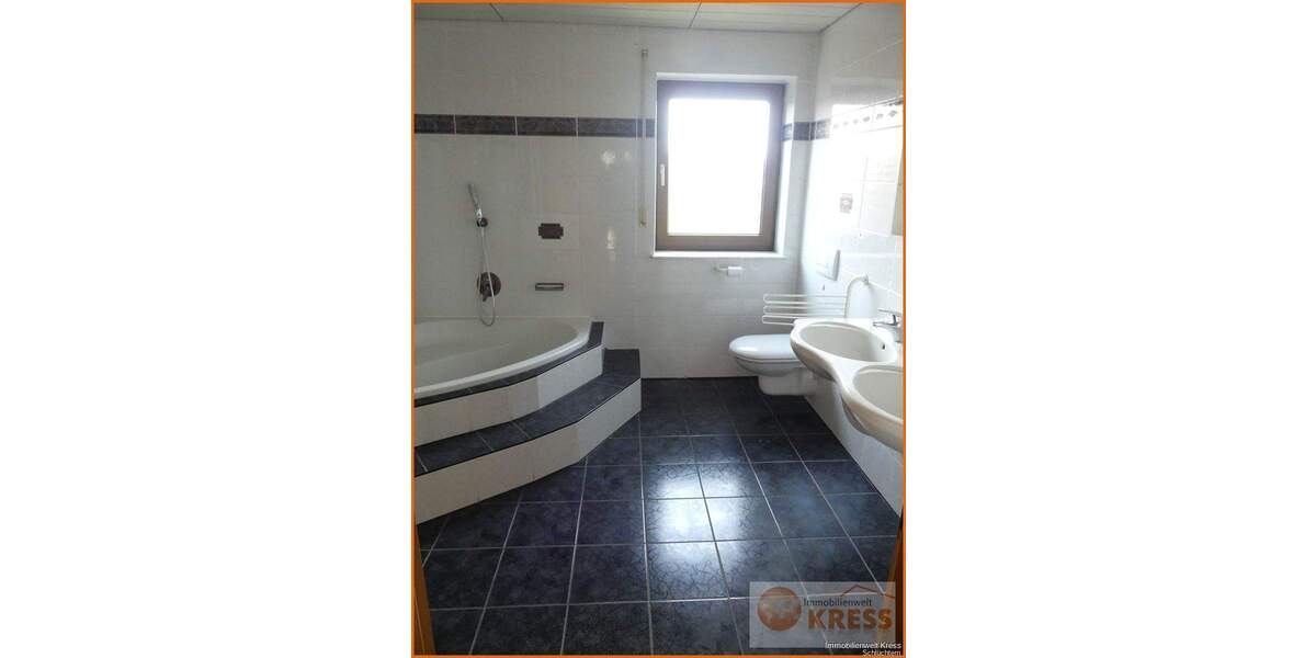 Etagenwohnung Flieden / Stork Stork - 4 Zimmer, 136 m&sup2;, 650&euro; | Angebot:26475926