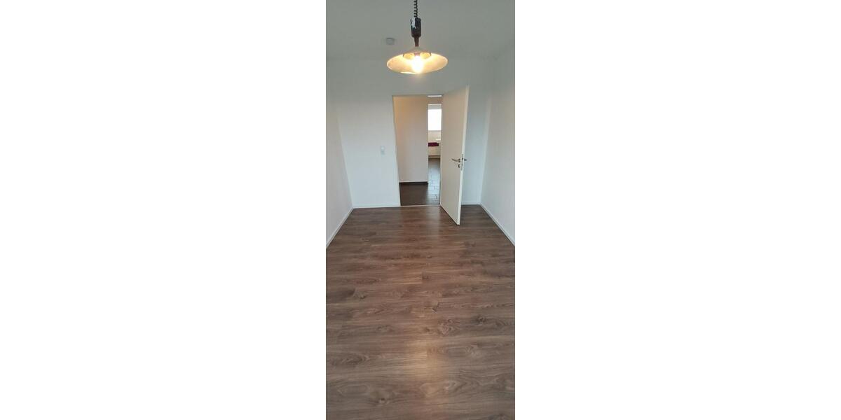 Dachgeschoßwohnung Geeste - 4 Zimmer, 110 m&sup2;, 770&euro; | Angebot:25698822