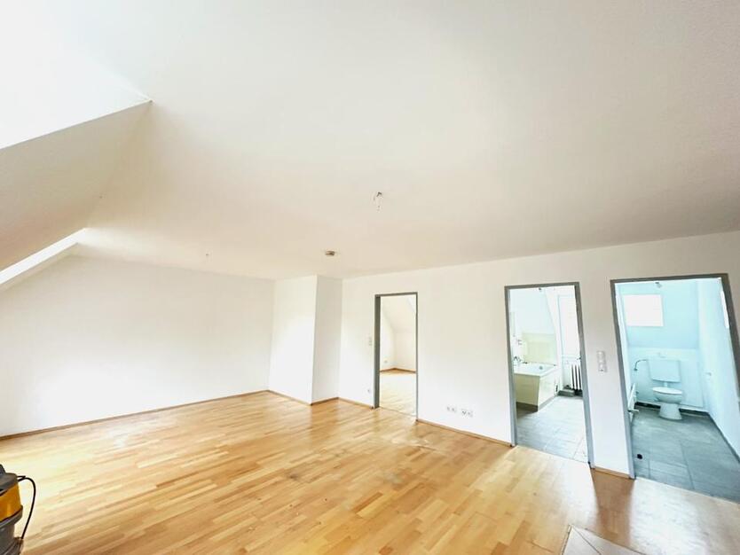 Stilvolle 3-Zimmerwohnung mit großzügigem Wohnambiente zimmer