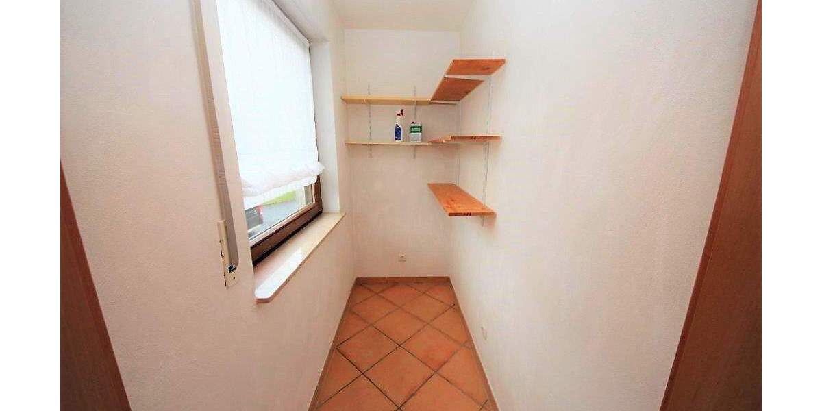 Etagenwohnung Herl - 3 Zimmer, 97 m&sup2;, 730&euro; | Angebot:25690562