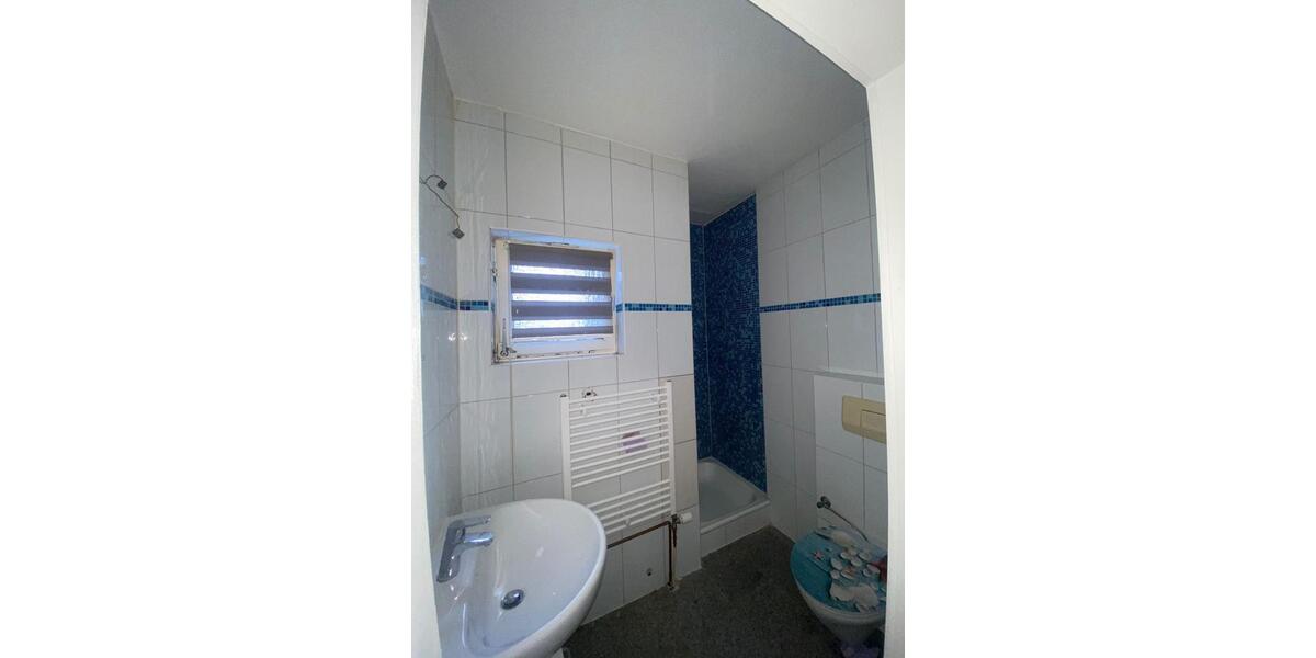 Erdgeschoßwohnung Oberhausen - 1 Zimmer, 110 m&sup2;, 1.425&euro; | Angebot:25967591