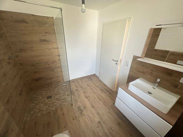 Etagenwohnung Mügeln Schlagwitz - 3 Zimmer, 80 m&sup2;, 680&euro; | Angebot:24763978