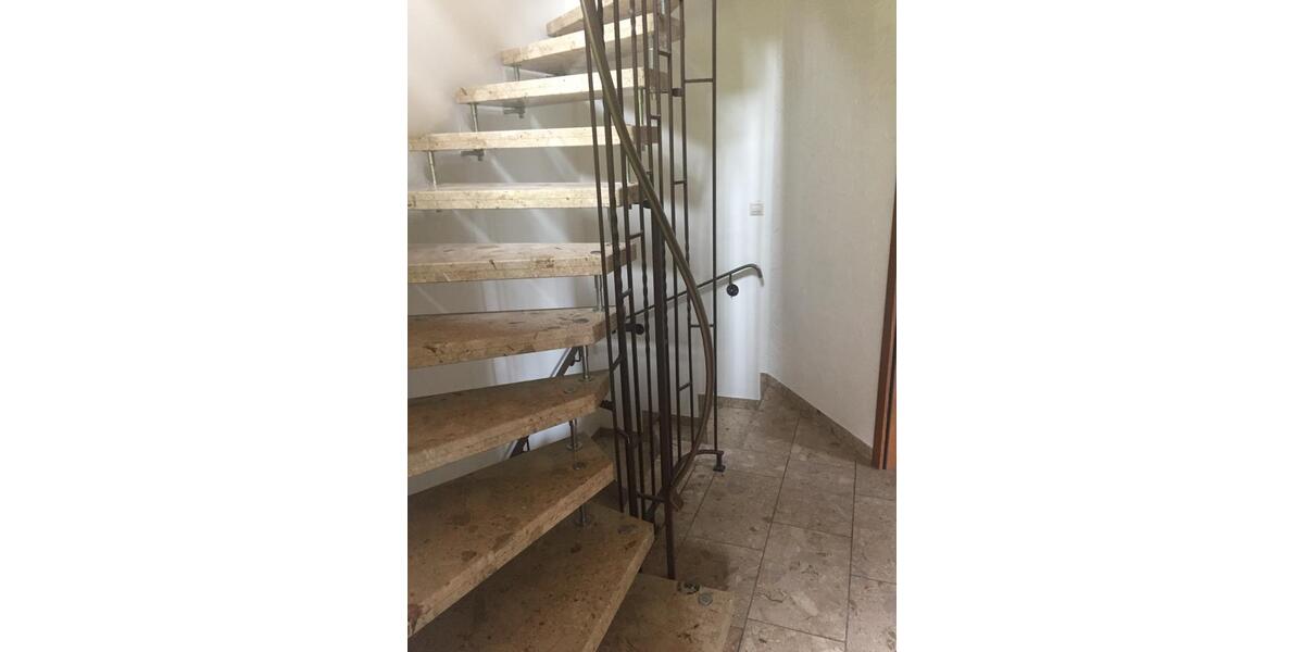Erdgeschoßwohnung Hornberg - 4 Zimmer, 106 m&sup2;, 1.250&euro; | Angebot:26626728