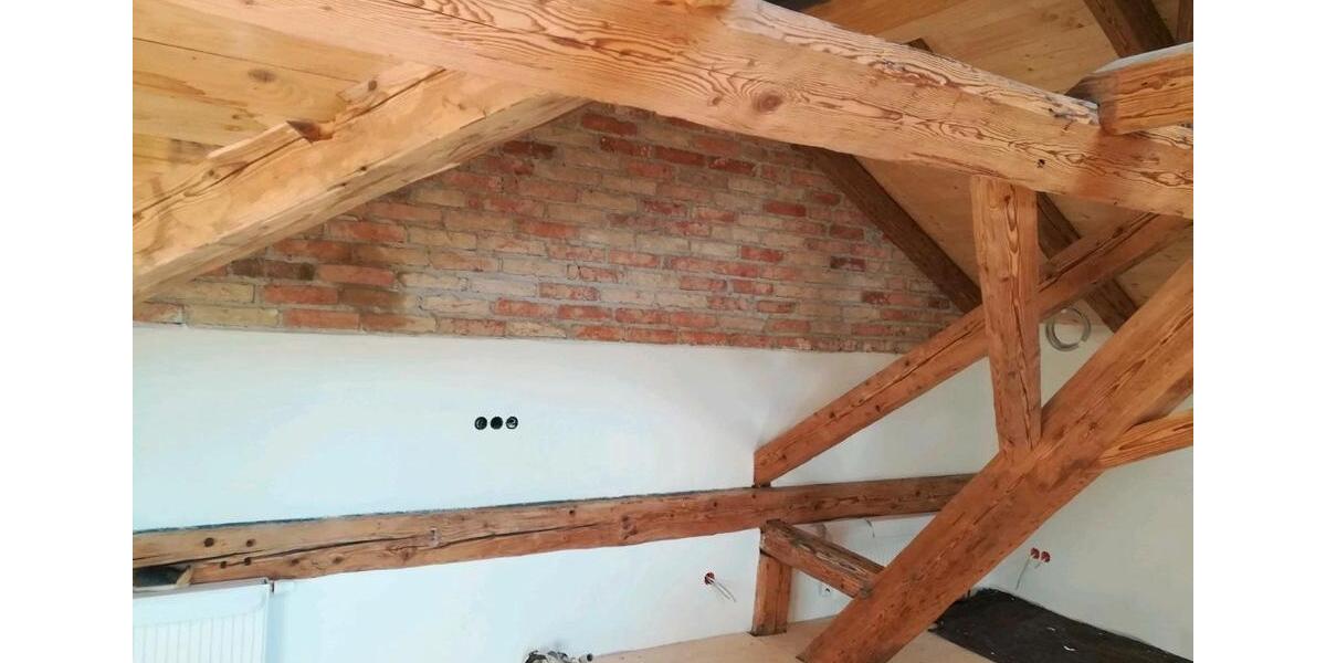 Geschmackvolle Dachgeschosswohnung - Ortszentrum Hutthurm 2 zimmer