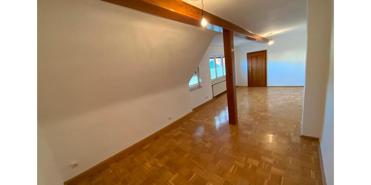 Dachgeschoßwohnung Zella-Mehlis Mehlis - 3 Zimmer, 75 m&sup2;, 550&euro; | Angebot:26041702