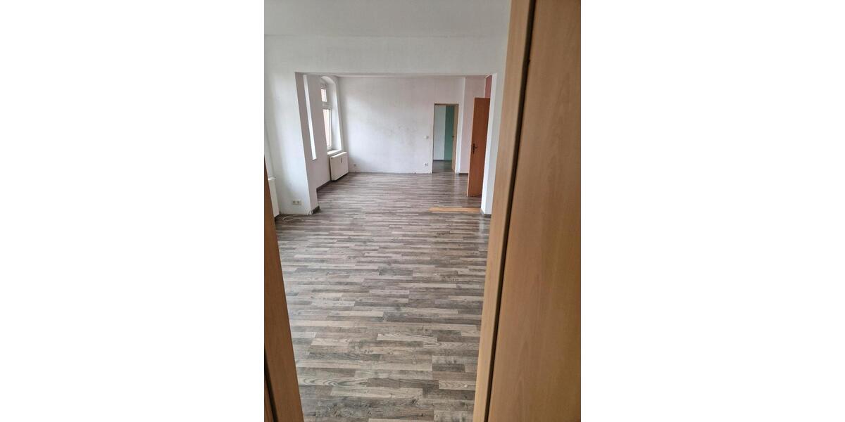 Erdgeschoßwohnung Bad Lauchstädt - 4 Zimmer, 85 m&sup2;, 850&euro; | Angebot:26549774