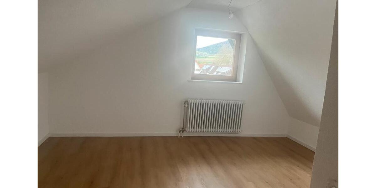 Dachgeschoßwohnung Blumberg - 2 Zimmer, 75 m&sup2;, 600&euro; | Angebot:26639171