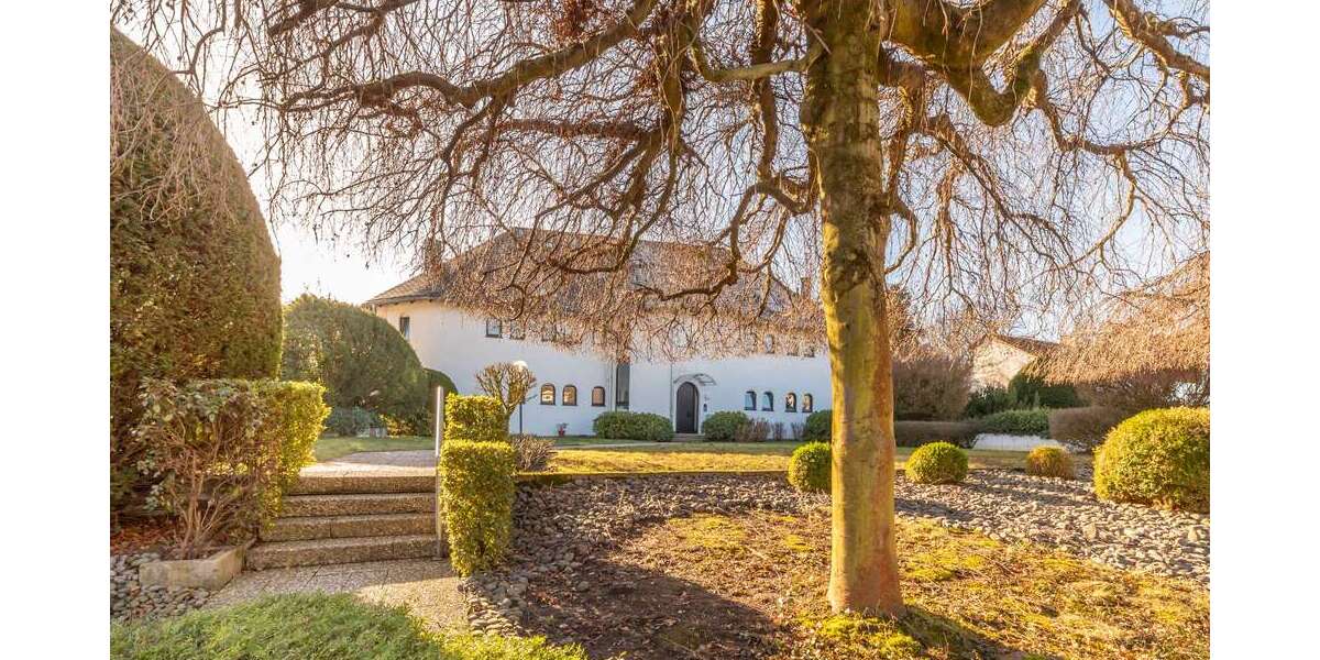Etagenwohnung Wiesbaden Nordost - 5 Zimmer, 155 m&sup2;, 3.000&euro; | Angebot:27030807
