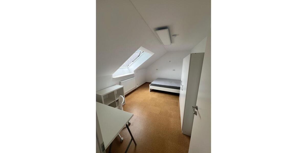 Wohnen auf Zeit Mannheim Hochstätt - 1 Zimmer, 12 m&sup2;, 425&euro; | Angebot:26153920