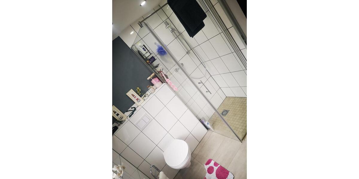 Dachgeschoßwohnung Rösrath - 3 Zimmer, 70 m&sup2;, 700&euro; | Angebot:25163123