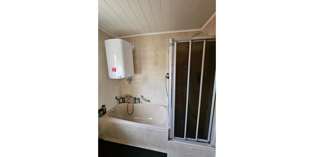 Dachgeschoßwohnung Deggendorf - 3 Zimmer, 65 m&sup2;, 750&euro; | Angebot:26635416