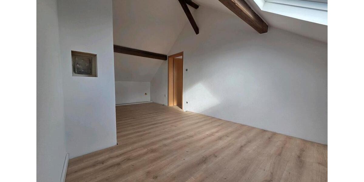 Dachgeschoßwohnung Nalbach - 2 Zimmer, 50 m&sup2;, 500&euro; | Angebot:24946692