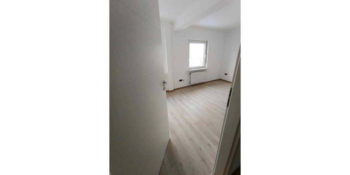 Etagenwohnung Wetzlar Dutenhofen - 4 Zimmer, 90 m&sup2;, 340&euro; | Angebot:24842769