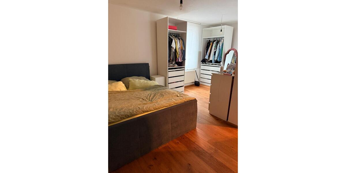 Stilvolle 4-Zimmer-Wohnung mit gehobener Innenausstattung & Küche 4 zimmer