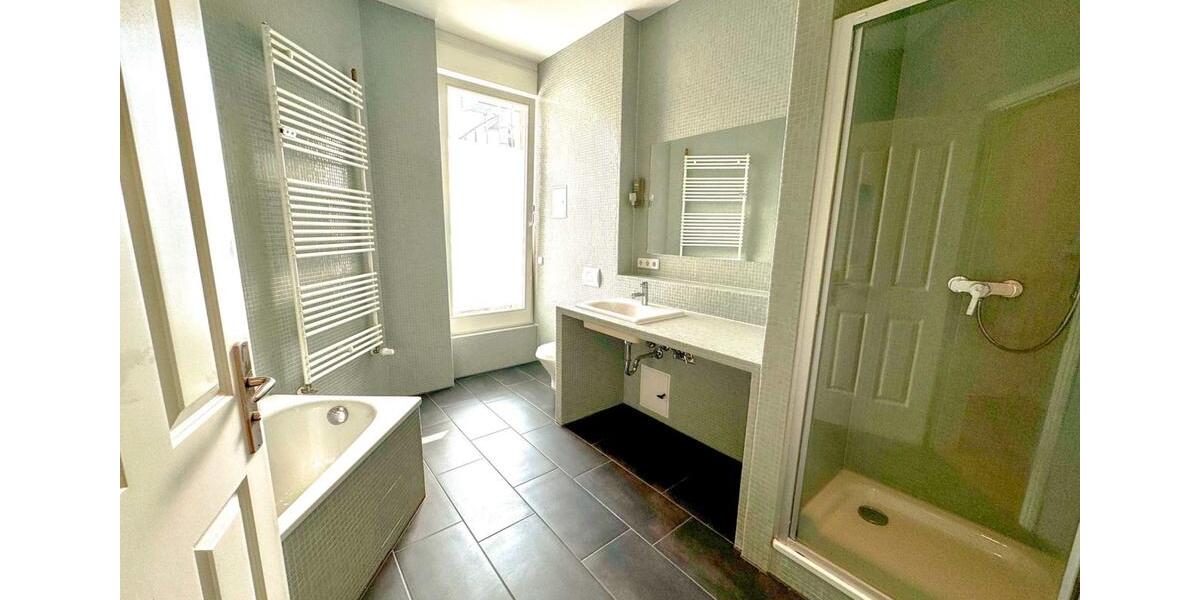 Dachgeschoßwohnung Berlin Friedrichshain-Kreuzberg - 2 Zimmer, 108 m&sup2;, 2.400&euro; | Angebot:26635070