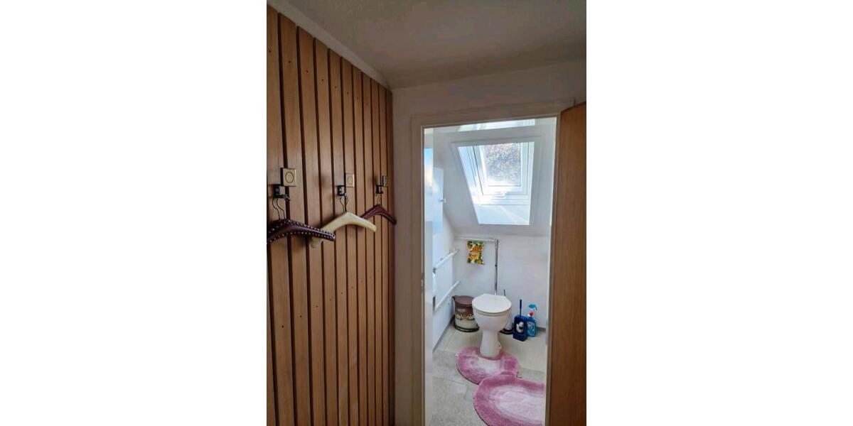 Dachgeschoßwohnung Villingen-Schwenningen Schwenningen - 4 Zimmer, 110 m&sup2;, 760&euro; | Angebot:26680575