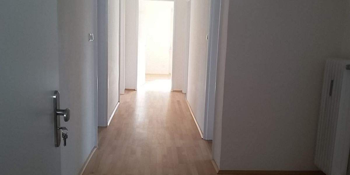 Etagenwohnung Amberg - 3 Zimmer, 94 m&sup2;, 790&euro; | Angebot:25909111