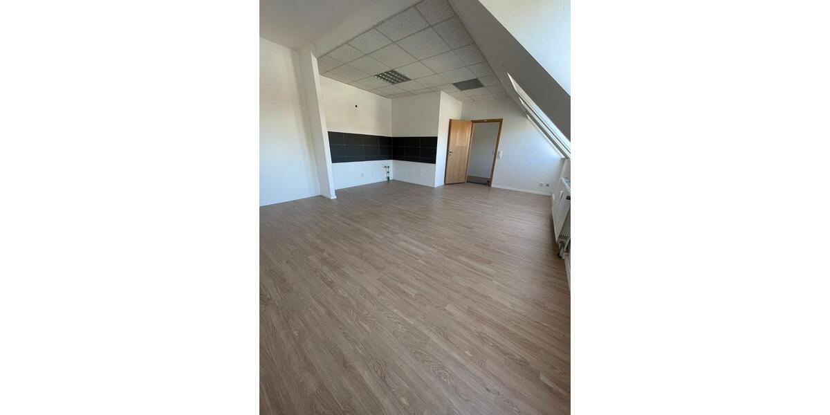 Dachgeschoßwohnung Gotha - 2 Zimmer, 51 m&sup2;, 380&euro; | Angebot:26444048