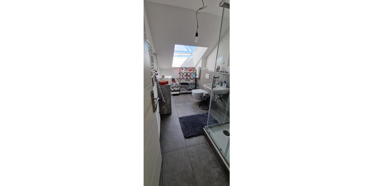 Dachgeschoßwohnung Taunusstein - 2 Zimmer, 51 m&sup2;, 650&euro; | Angebot:26690852
