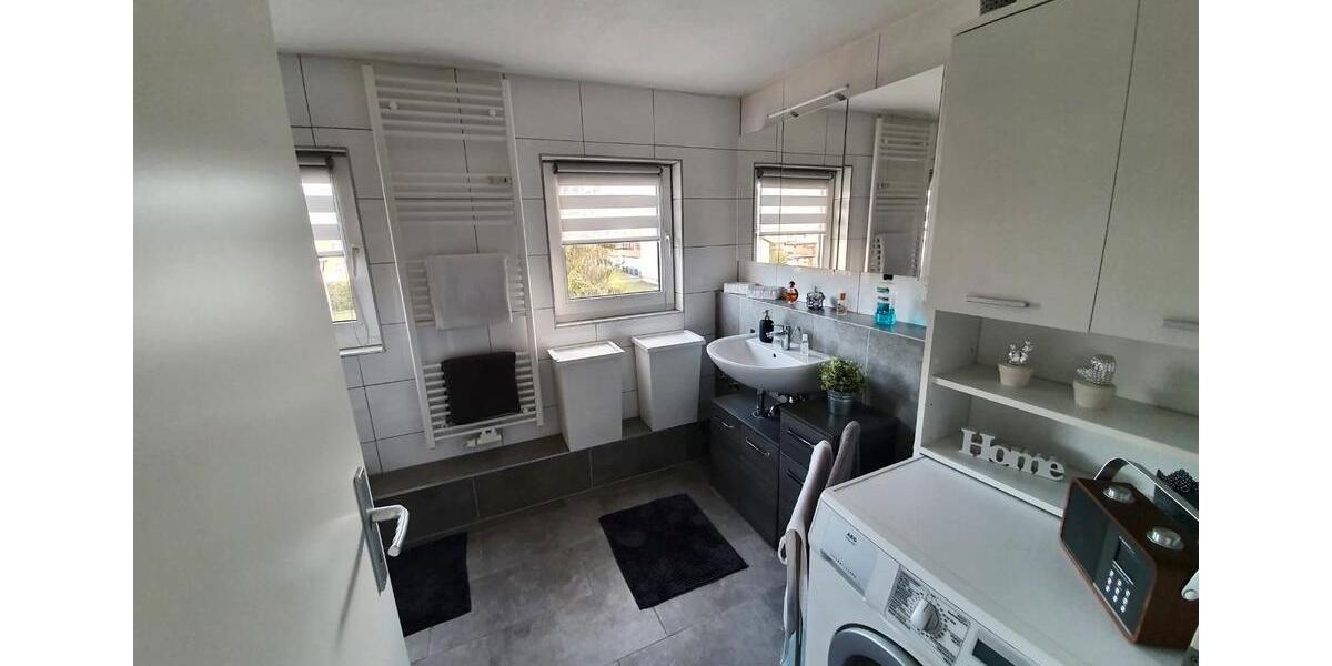 3-Zi. DG-Whg in zentraler Lage von Bindlach 3 zimmer