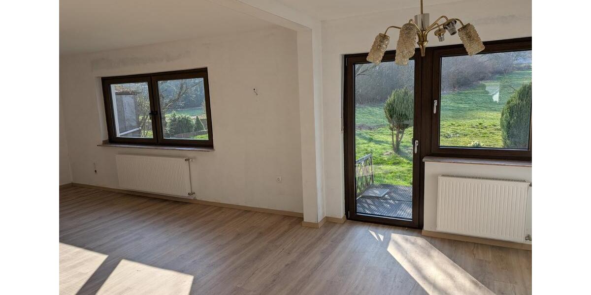 Etagenwohnung Frankenberg (Eder) - 4 Zimmer, 120 m&sup2;, 850&euro; | Angebot:25837986