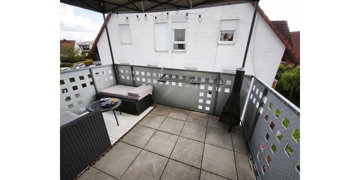 moderne 3 Zi. DG (2. OG) Wohnung mit Balkon und KFZ-Stellplatz - Etagenwohnung Uehlfeld | Angebot:26704502