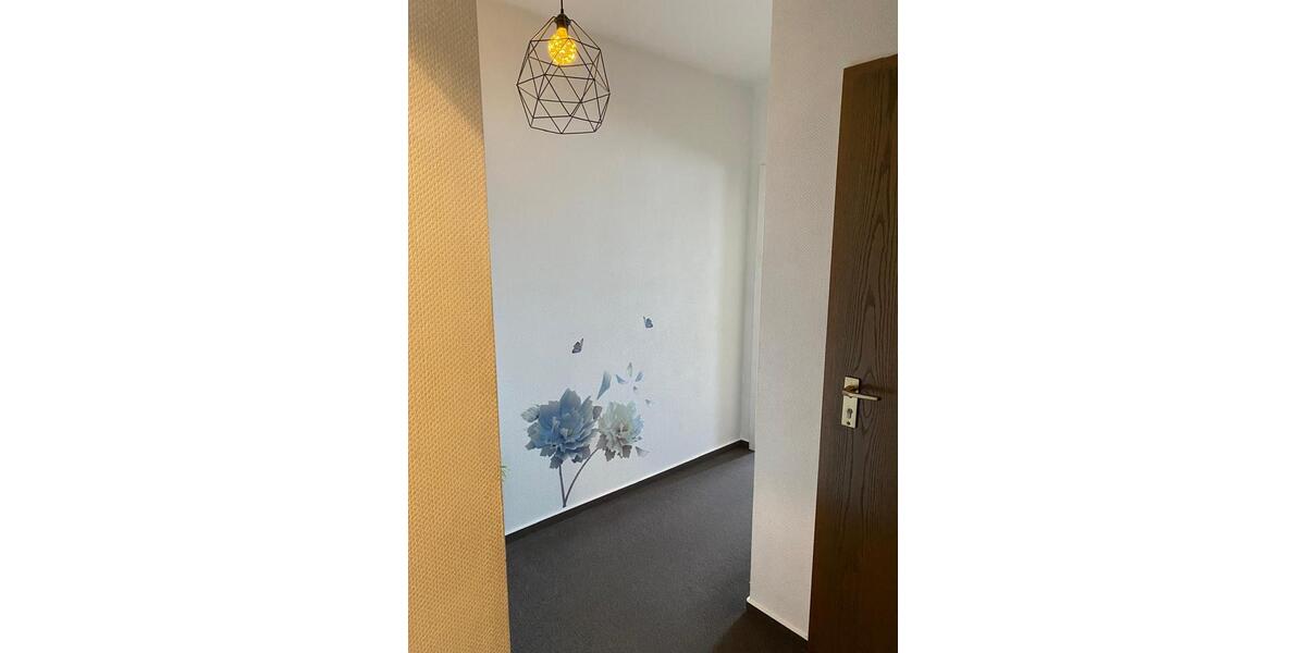 Dachgeschoßwohnung Hennef (Sieg) - 3 Zimmer, 110 m&sup2;, 950&euro; | Angebot:25976726